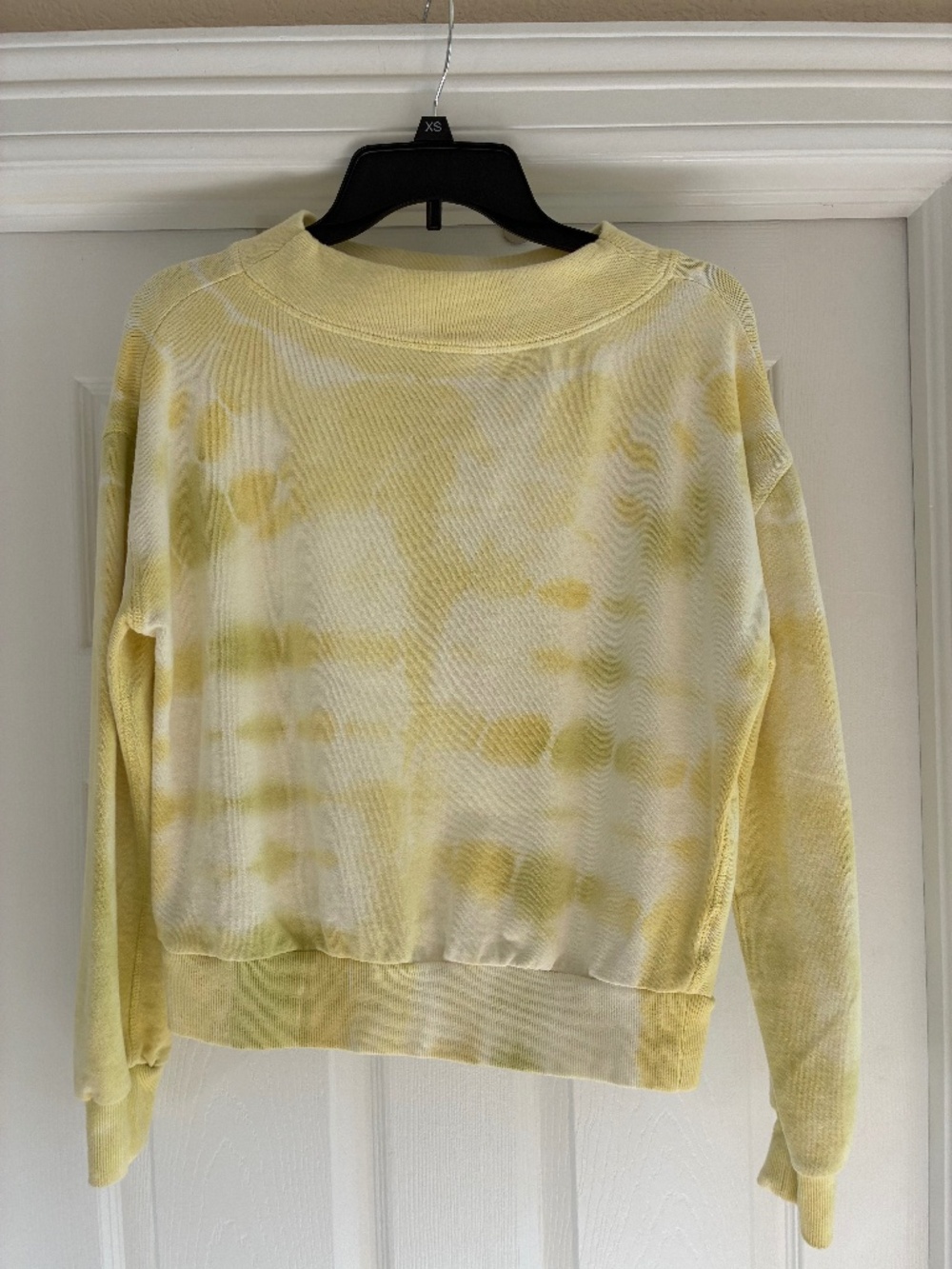 Pilcro butter yellow tie dye sweatshirt, size small